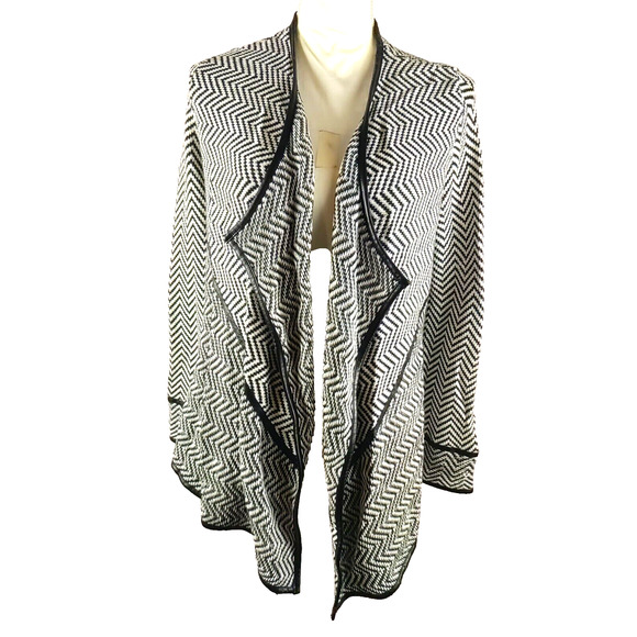 Chico's Women's Cardigan Black White Chevron Size 0 Small Open Flaw - Picture 1 of 9